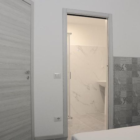 Gambara Guests House Otel Milano Dış mekan fotoğraf