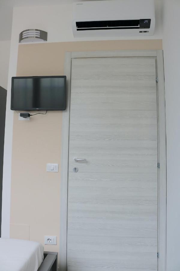 Gambara Guests House Otel Milano Dış mekan fotoğraf